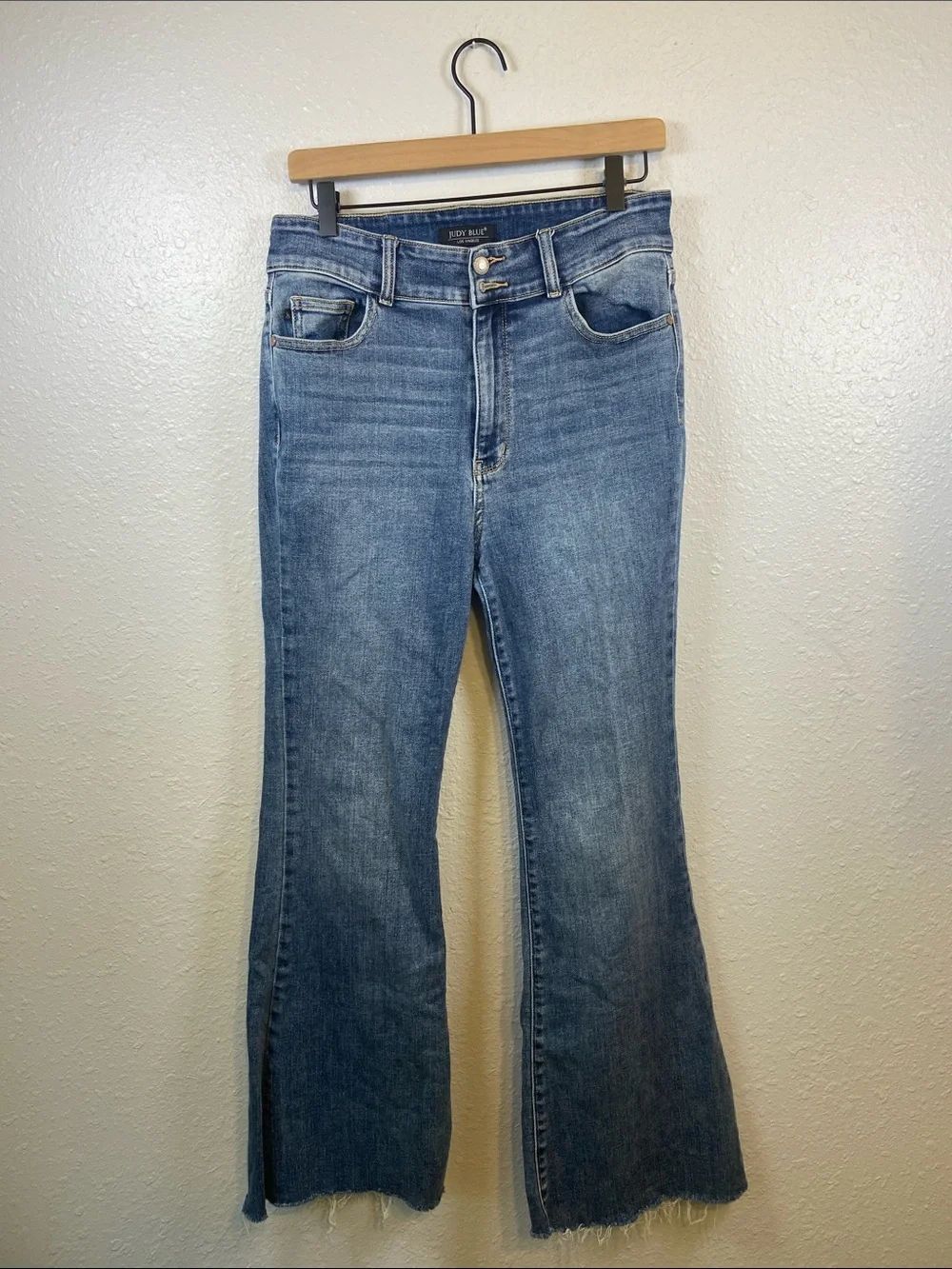 Judy Blue Medium Wash Y2K Raw Edge Hem Flare Millennial Jeans Size 11 / 30